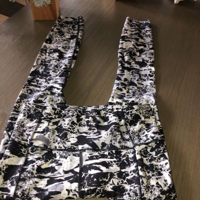 Leggings ???? Pockets Plus Sz S