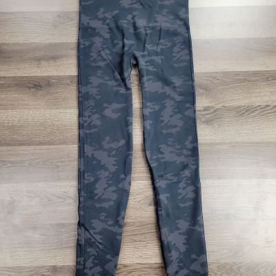 Spanx Look At Me Now Seamless Leggings Large Gray Camo High Waist Stretch Womens
