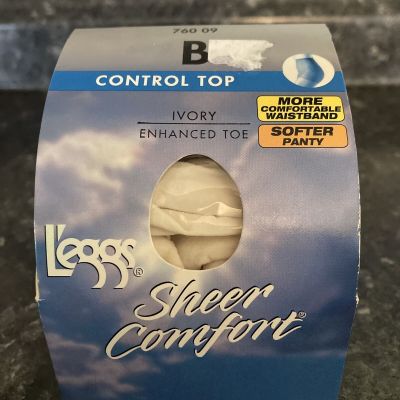 Leggs Sheer Comfort Pantyhose Size B Ivory Control Top Enhanced Toe