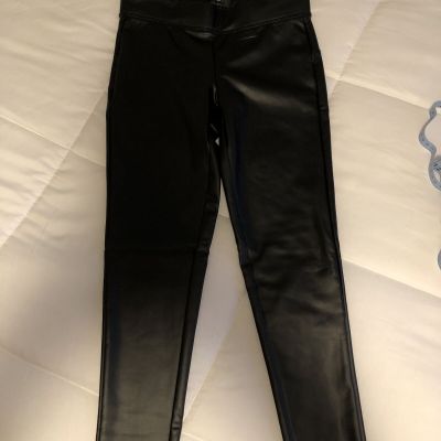 Fashion Nova Black Shiny Faux Leather Stretch Pants Leggings Womens size S NWOT