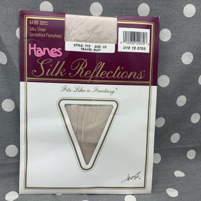 Hanes Silk Reflections Pantyhose CD Travel Buff 715 Sandalfoot Silky Sheer