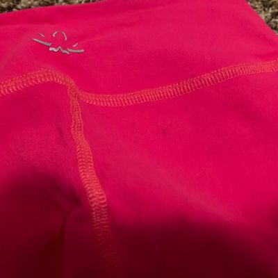 Beyond Yoga Bright Pink Ruched Leggings Pedal Pusher Length Estimated Size XXS