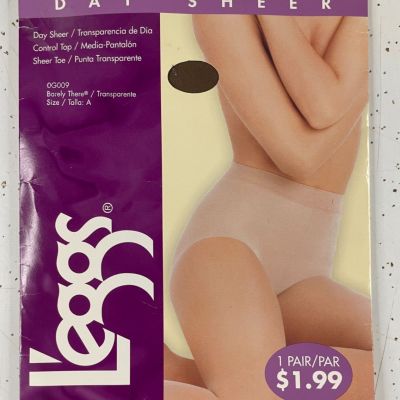 NEW Leggs Day Sheer Control Top Pantyhose Stocking Nylons Size A ~ 0G009