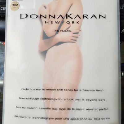 Donna Karan Small Nudes Essential Toners Pantyhose  B02 Style D55