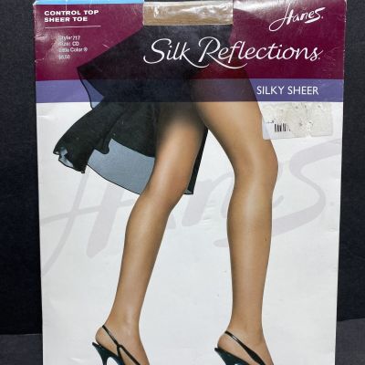 Hanes Silk Reflections Pantyhose Sheer Toe 717 SizeCD Silky Sheer Leg FAST  SHIP