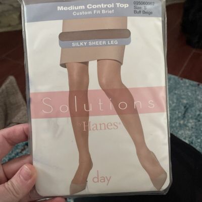New SOLUTIONS BY HANES Pantyhose Size SMALL Silky Soft Sheer Control Top Buff