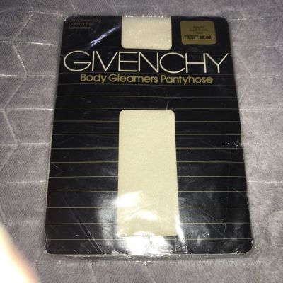 Givenchy body gleamers pantyhose Size D 140-170 Lbs Ivorian Style 157