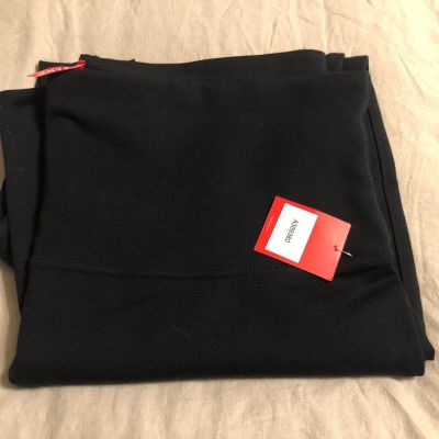 Spanx Leggings Size 2XL, New With Tag. Black With V Notch At Cuff Bottom.