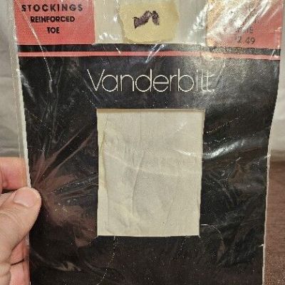 Vanderbilt Sheer Stretched Stockings White No. 11412 Fits 8 1/2 to 11