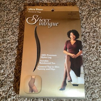 Vintage Sheer Intrigue ultra sheer pantyhose, color midnight black, Size: F