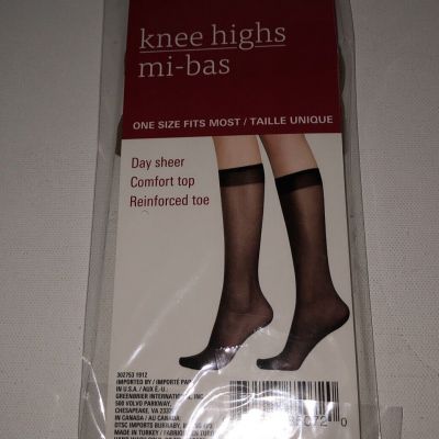 Lycra Knee Highs 2 Pairs Beige One Size Fits Most