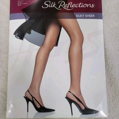 Hanes Silk Reflections Control Top Pantyhose Size EF
