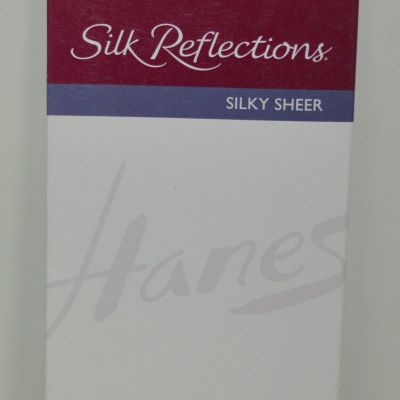 Hanes Silk Reflections Silky Sheer Knee Highs with Reinforced Toe 2-Pack 775 Jet