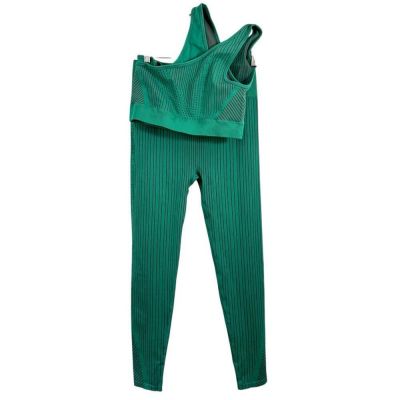 Fabletics Women’s Green Seamless Dotted Work Out Set Bra Leggings Size L