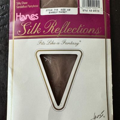 VTG Hanes Silk Reflections Silky Sheer Pantyhose Style 715 Size AB Barely There