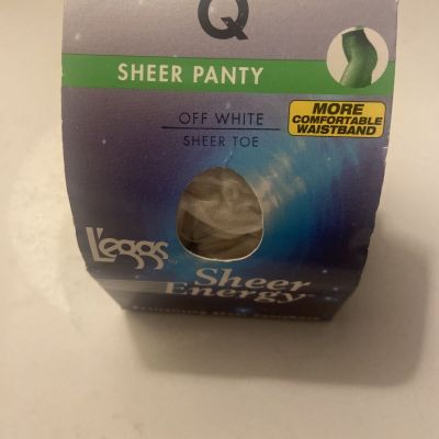 Leggs Sheer Energy Pantyhose Sheer Panty And Toe Off White 64445  Size Q  NIB