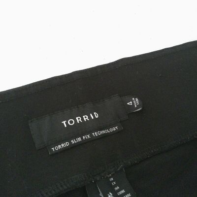 Torrid Women's Capris Plus Size 4X Black Slim Fix Technology Crop Leggings