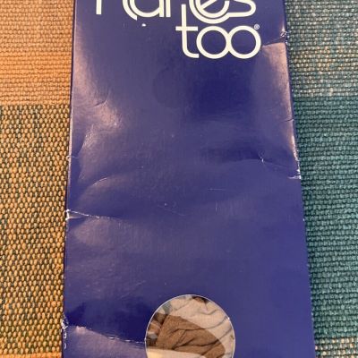 Hanes too Knee Highs Day Sheer One Size in Barely There Sandalfoot