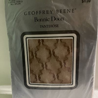 Geoffrey Beene Bonnie Doon Floral Lace Hi Rise Panty Cocoa Sz M Pantyhose