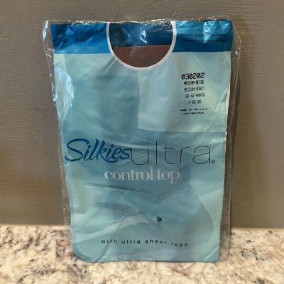 Vintage Silkies Ultra Control Top Size M Beige 030202 Pantyhose New