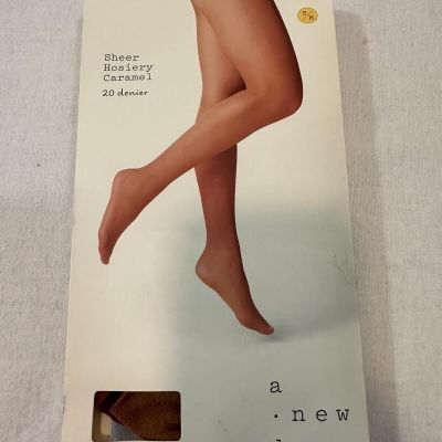 A New Day Women's Tights High Waisted Closed Toe 20D Sheer 1 pair Size S/M