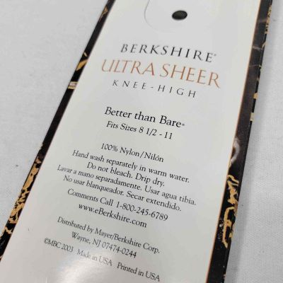 Berkshire Ultra Sheer Knee High, Utopia NWT $4  One Size Shoe size 8.5-11