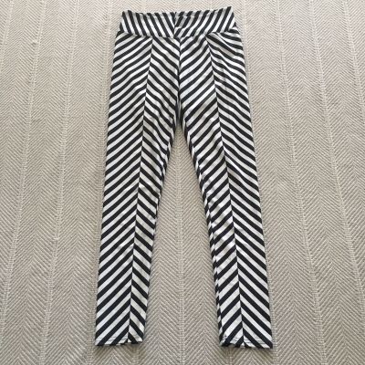 polyester spandex black and white herringbone shiny leggings one size S/M