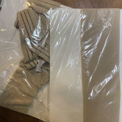 VTG Sheer Thigh High Stockings Elastic Grip Off White One Size 2 Pair