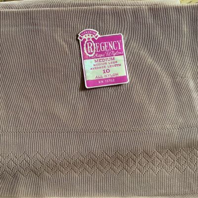 Vintage Nylon REGENCY Sheer Stockings Hosiery SEAMLESS  Reinforced Toe And Heel