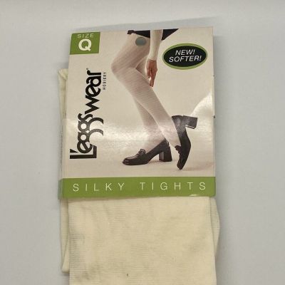 Leggs Wear Hosiery Ivory  Silky Opaque Tight Size Q New Old Stock