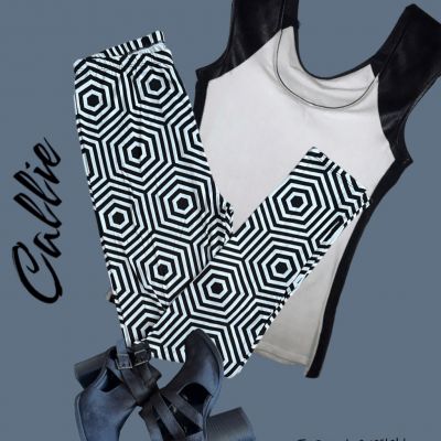 CALLIE MIZ Plus Hypnotic Hexagon Illusion Print leggings - one size fits most