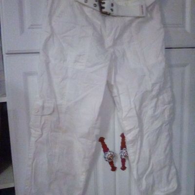 Calvin Cline ladies cargo style roll up pants. sz 10. white. new