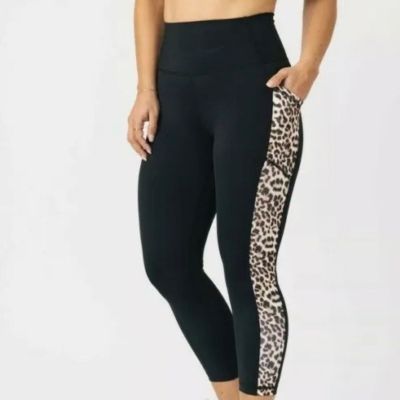 Zyia Women Size 6-8 Black Leopard Print Brilliant Hi Rise Crop Capri Leggings