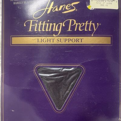 (132) Hanes  Fitting Pretty light support style 744 size 1X Barely Black