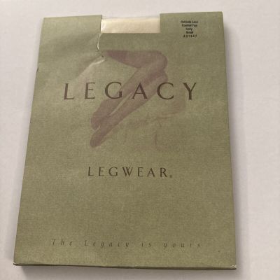 Legacy Legwear Pantyhose Delicate Lace Ivory New Small OC10
