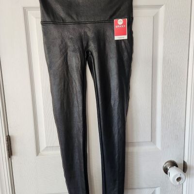 Spanx NWT black faux leather leggings Petite Large Slimming