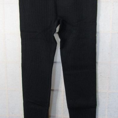 NWT Fabletics Seamless High Waisted Linework Black Yoga Legging Workout Pants S