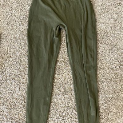 BuffBunny Collection Olive Green Leggings Women’s size Medium EUC