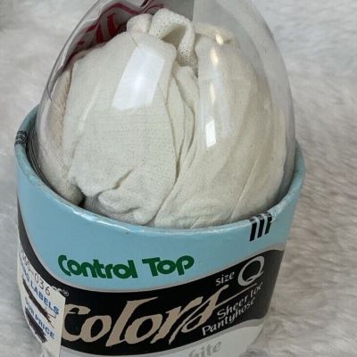 Vintage Leggs Colors Control Top NOS off-white SZ Q sheer toe pantyhose
