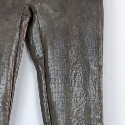 NWT SPANX 20303R Faux Leather Croc Shine Leggings Darkened Olive Green Glossy PS