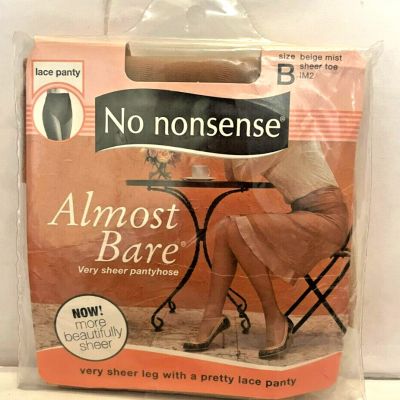 New In Packaging No Nonsense Pantyhose Size B  Beige Please Read