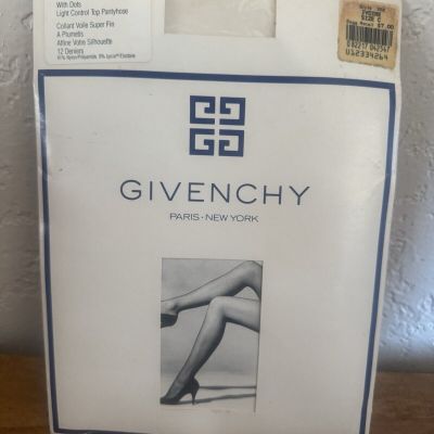 Givenchy French Ultra Sheer Leg With Dots Light Control Top Pantyhose Size C