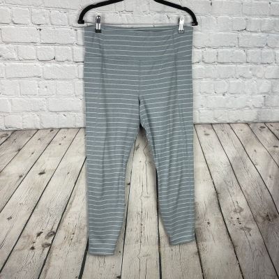 Athleta Women’s Large Gray White Striped Athletic Workout Leggings LKNW?