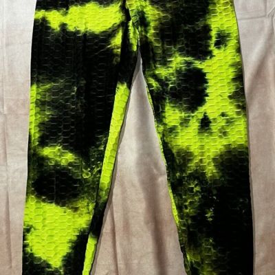 YUNA FASHION Scrunch Butt Leggings sz  L/XL Green Black Tie Dye NWT