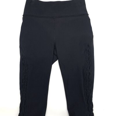 Lululemon Size 4 Black Cropped Capri Mesh Lattice Active Leggings Pants