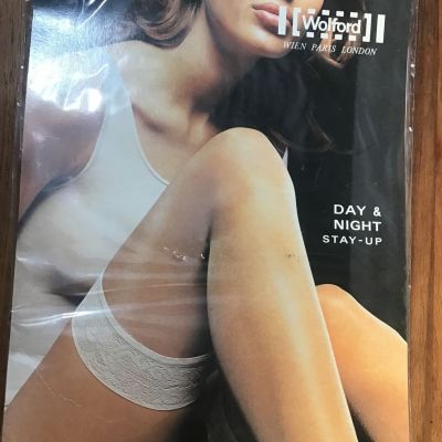 VTG Wolford Women's Tights Pantyhose Cosmetic #21237 Medium Austria NEW SEALED