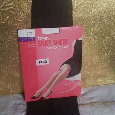 Hanes Silky Sheer Pantyhose Style OGO93  AB Non Control Top Jet Black Sandalfoot