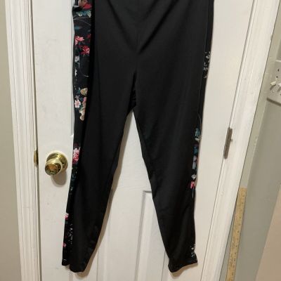Shein Curve Black Leggings Size 2XL Yoga Pants Athletic Jegging NWT Leg Design