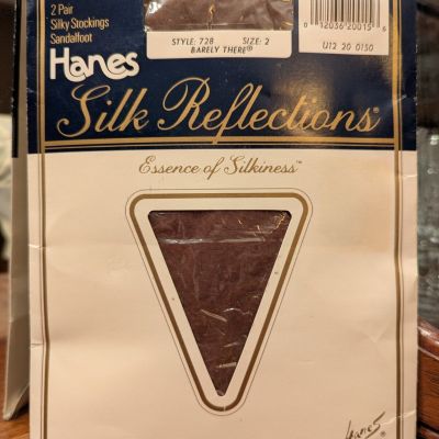 2 Pairs Silk Reflections Nylon Stockings In Hard To Find  Barely There  Size 2