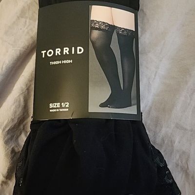 TORRID PLUS SIZE OPAQUE LACE TOP THIGH HIGH STOCKINGS  Size 1/2